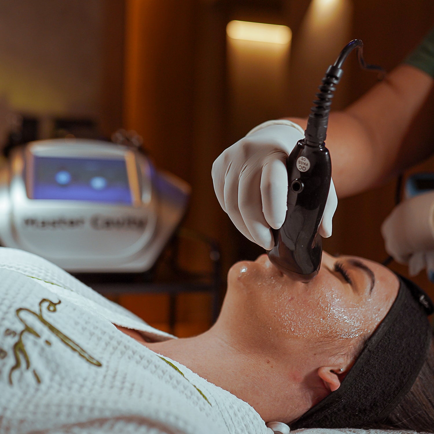 RADIOFREQUÊNCIA FACIAL
