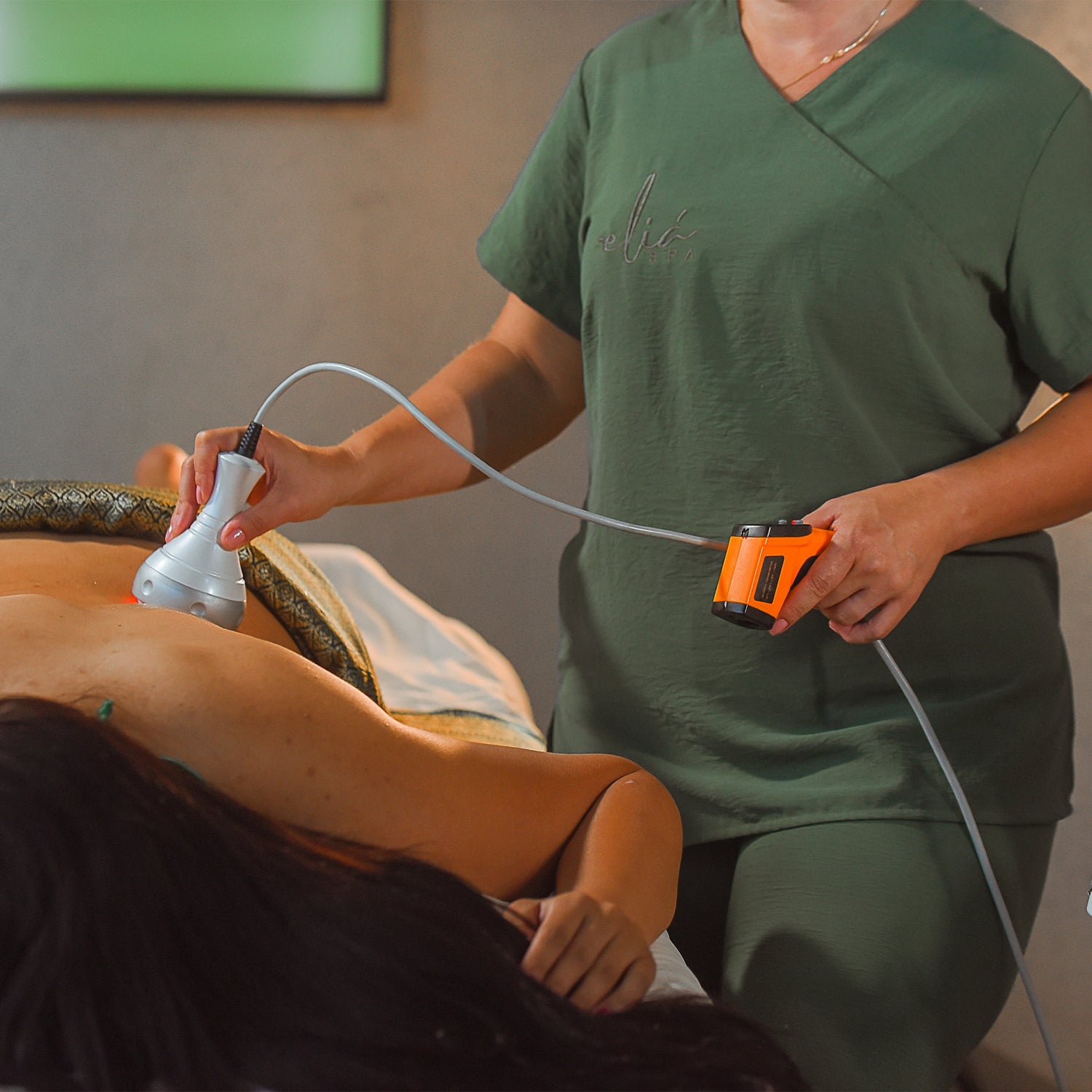 PAC REDUX | REDUÇÃO DE MEDIDAS (CRIOLIPÓLISE 50MIN. + CAVITAÇÃO + RADIOFREQUÊNCIA + MASSAGEM) POR REGIÃO
