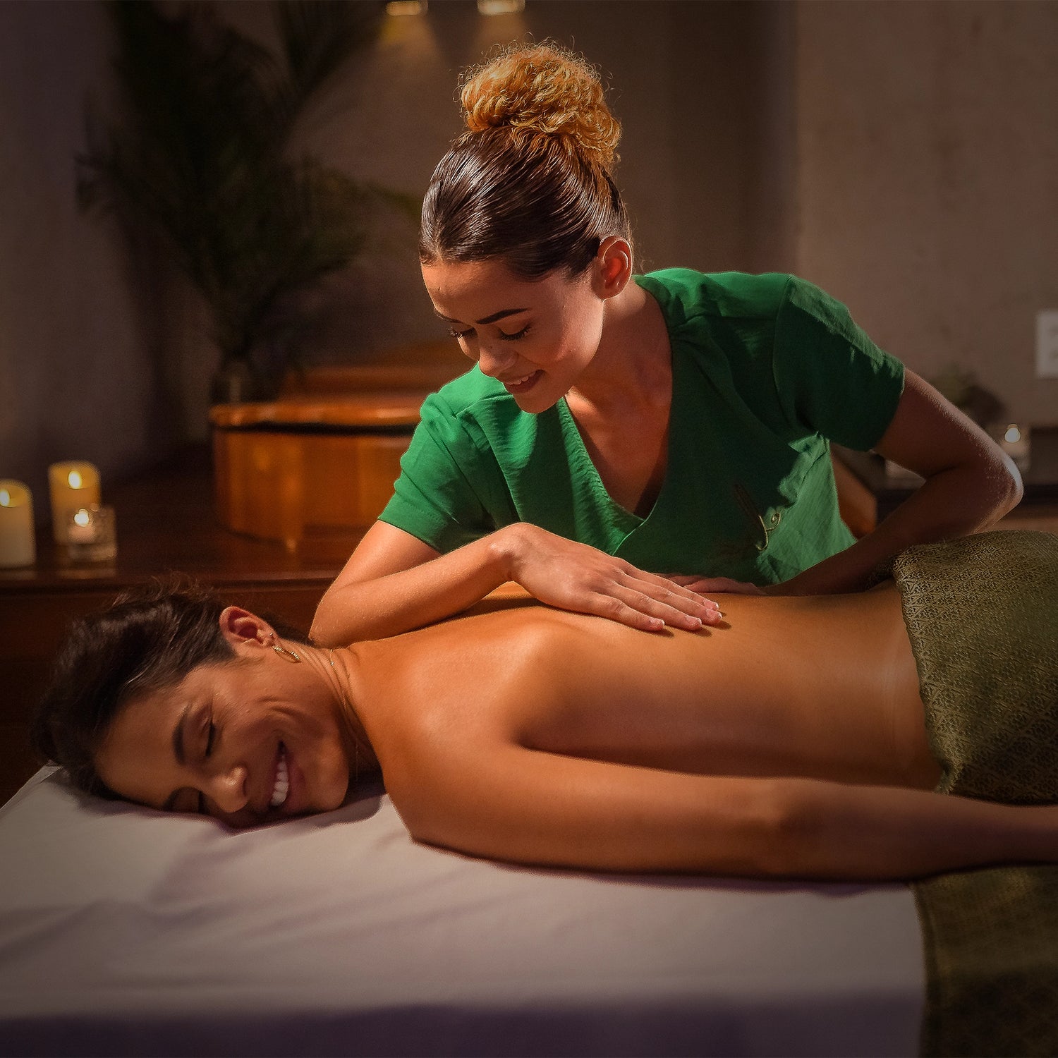 MASSAGEM ASSINATURA ELIÁ SPA (RELAXANTE)